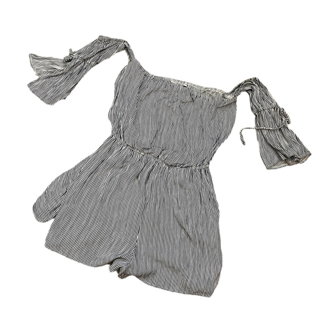 AMERICAN EAGLE Navy & White Striped Off the Shoulder Elastic Waist Short Romper